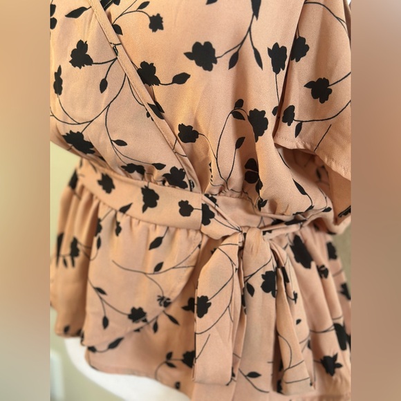 Sienna Sky Floral Top - Picture 4 of 5